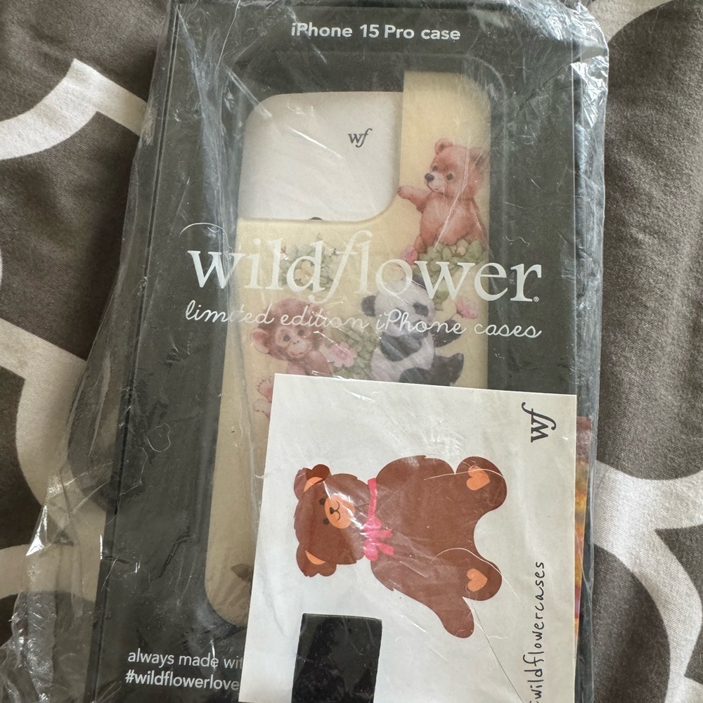 🚨SOLD🚨Wildflower “safari babies” iPhone 15 Pro case unopened with stickers
